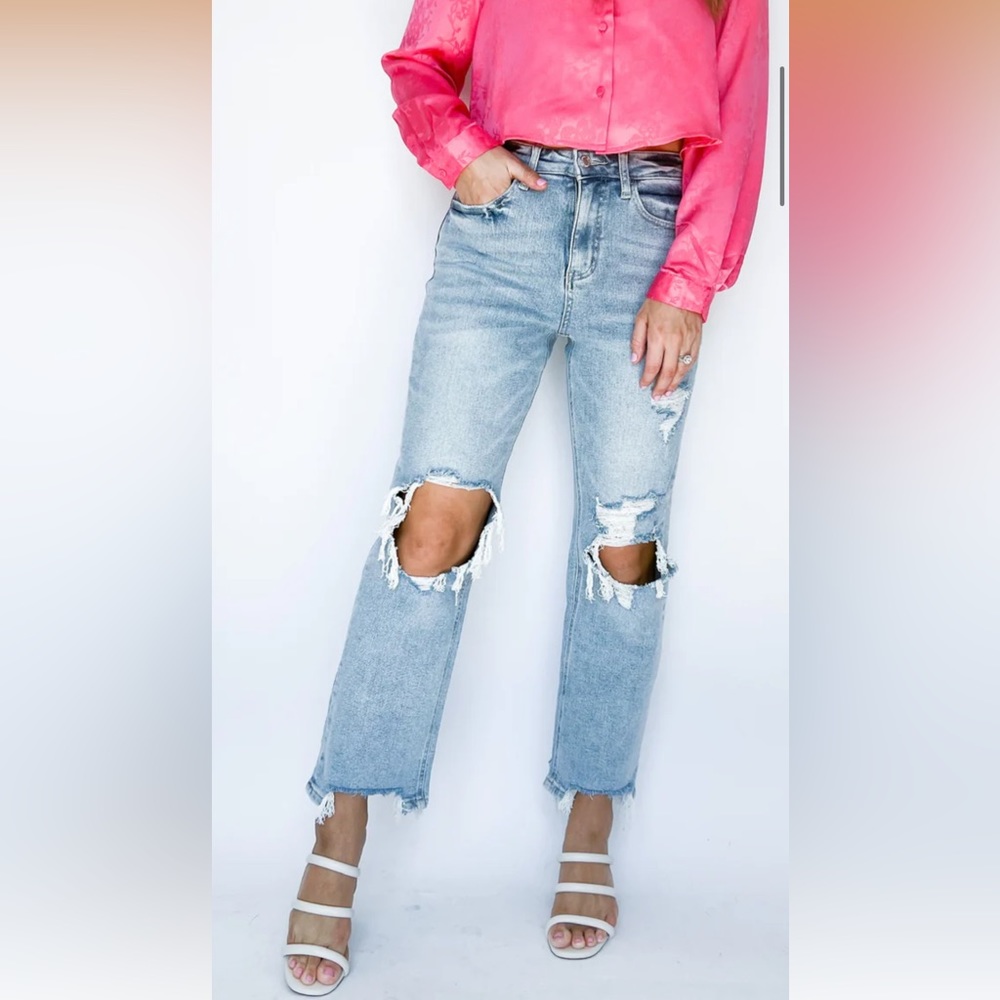VERVET distressed straight leg jeans. New with tags.
